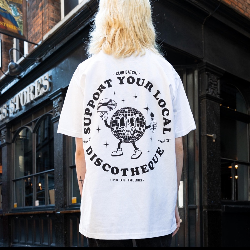 Discotheque graphic tee